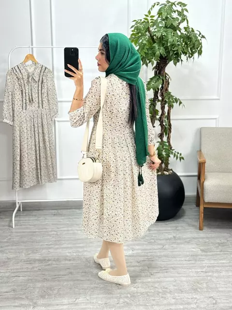 پیراهن طلاکوب ایلا