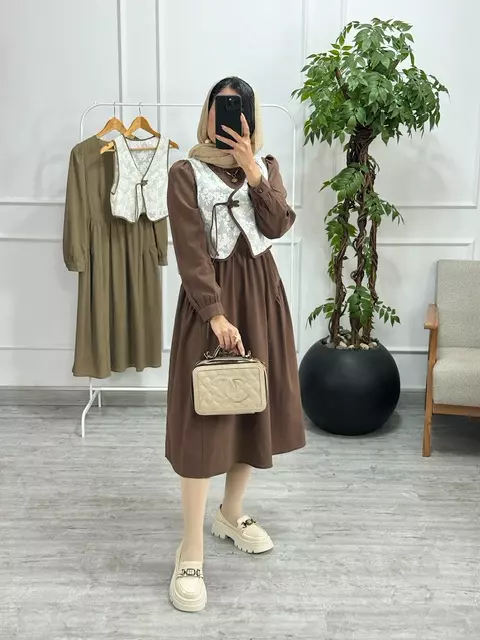پیراهن و ژیله لورا