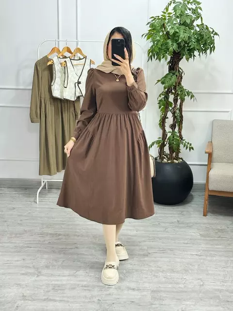 پیراهن و ژیله لورا