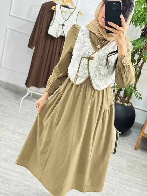 پیراهن و ژیله لورا