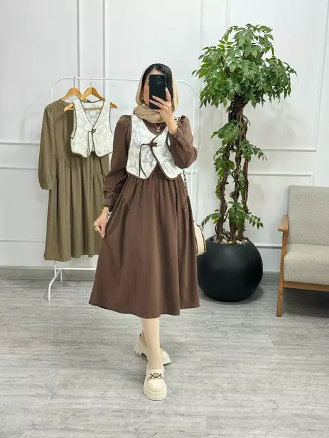 پیراهن و ژیله لورا
