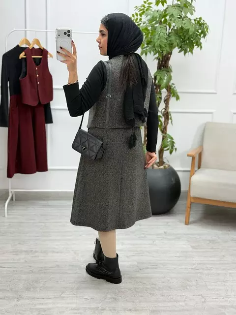 پیراهن و ژیله دلا