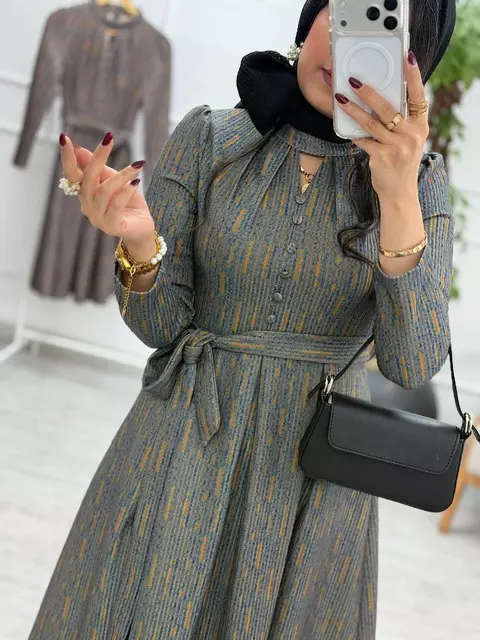 پیراهن نیلی