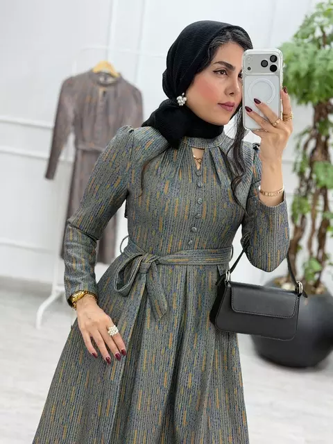 پیراهن نیلی