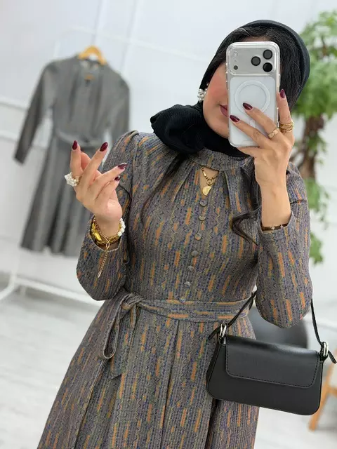 پیراهن نیلی