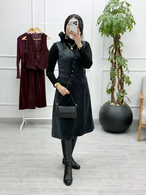 پیراهن و ژیله نیلی
