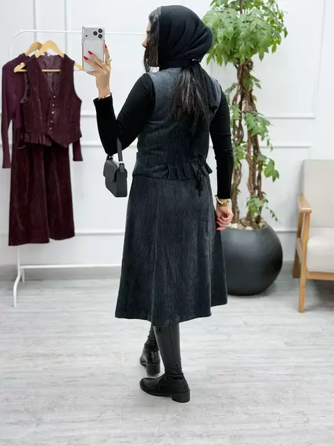 پیراهن و ژیله نیلی