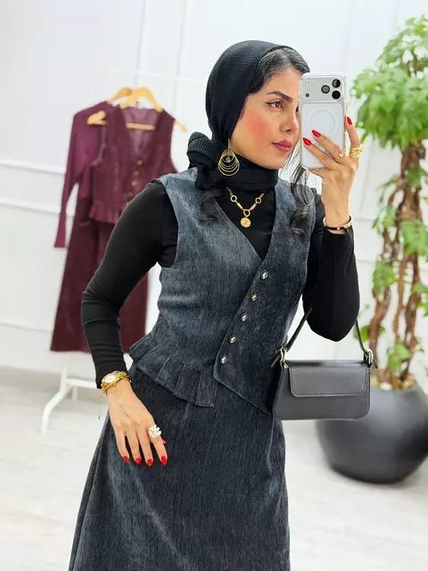 پیراهن و ژیله نیلی