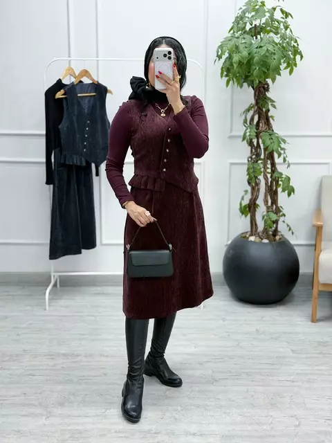 پیراهن و ژیله نیلی
