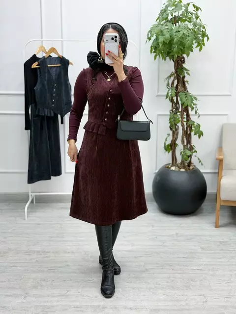 پیراهن و ژیله نیلی