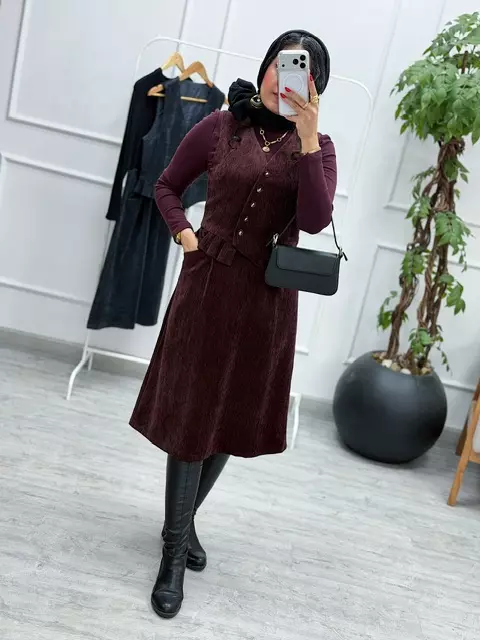 پیراهن و ژیله نیلی