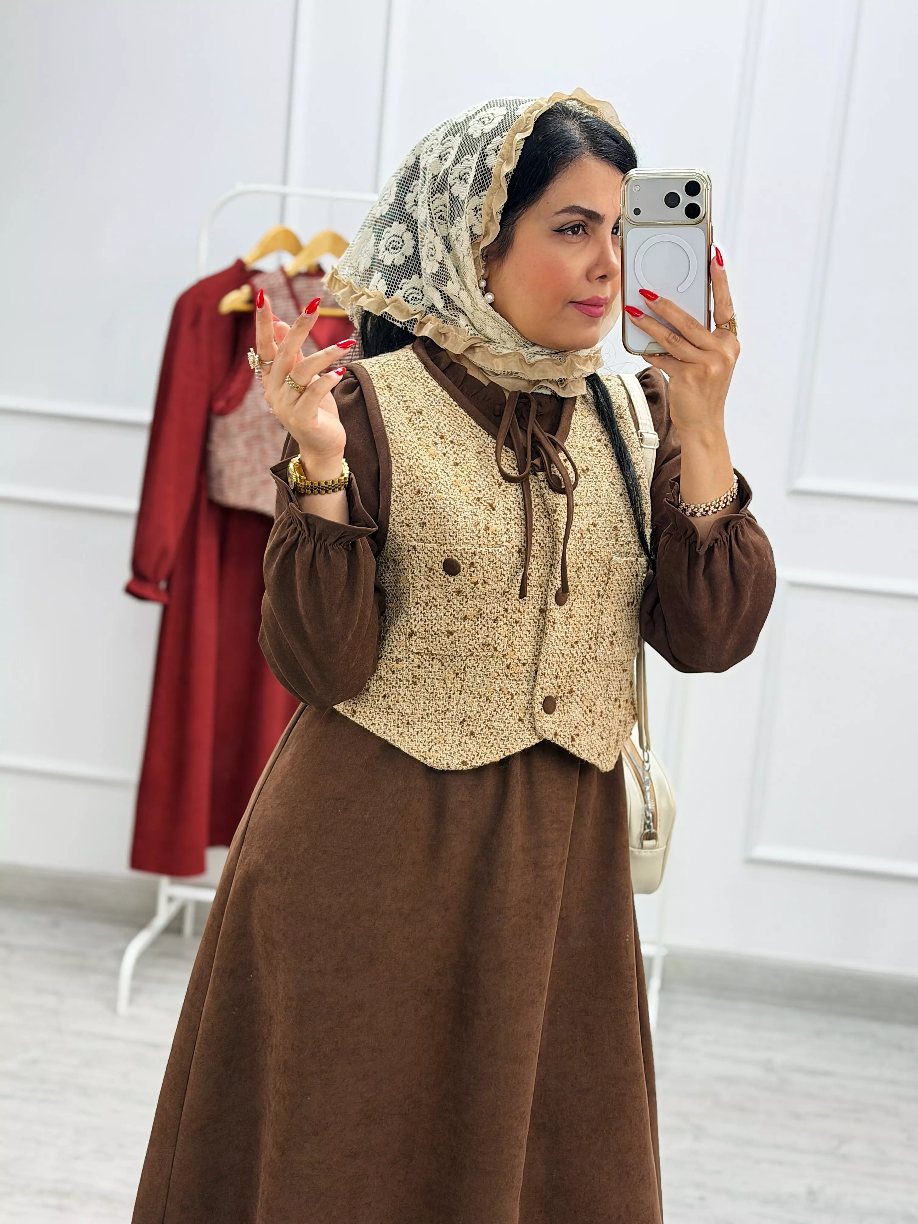پیراهن و وست آبان