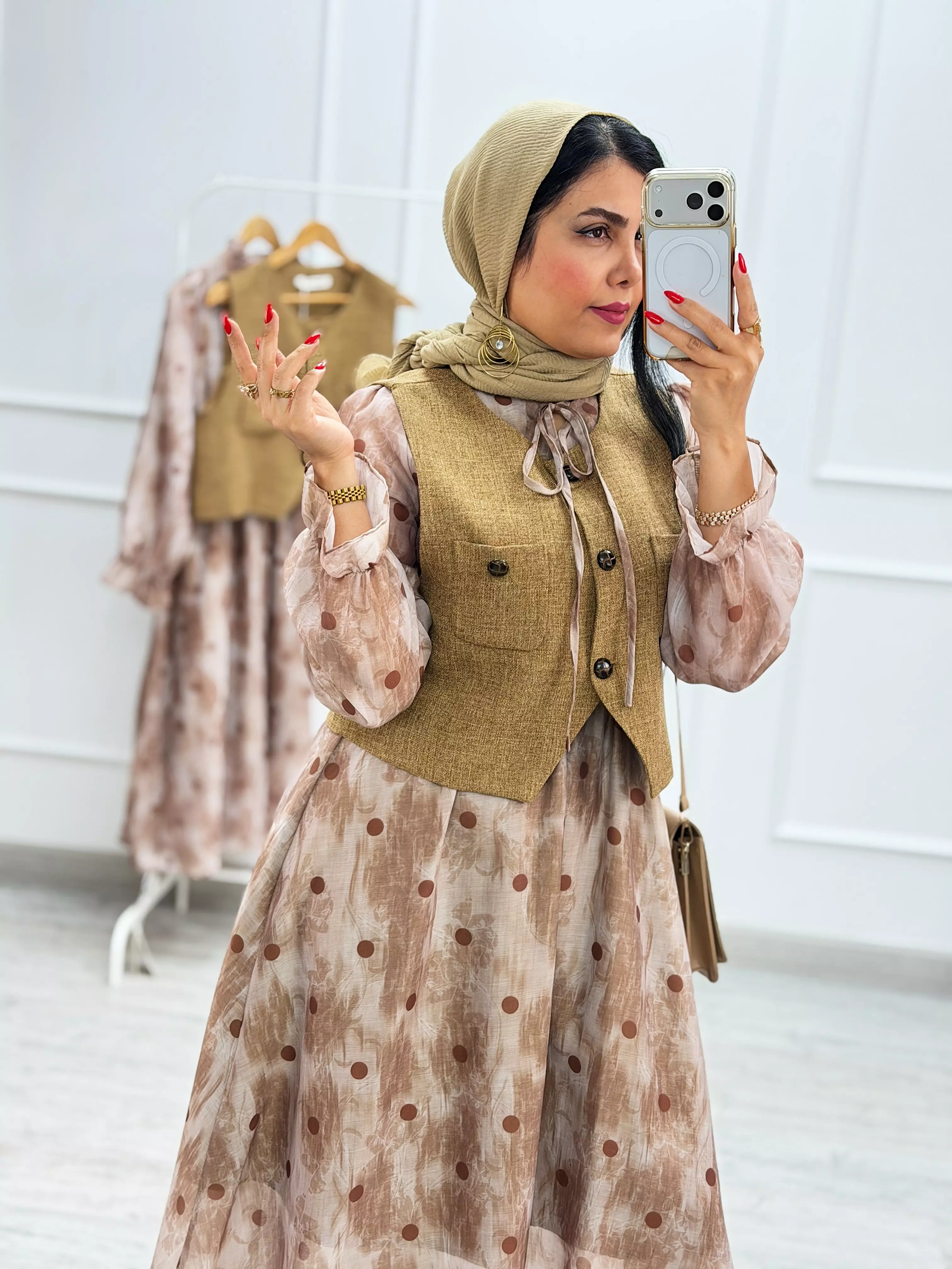پیراهن و وست آنا