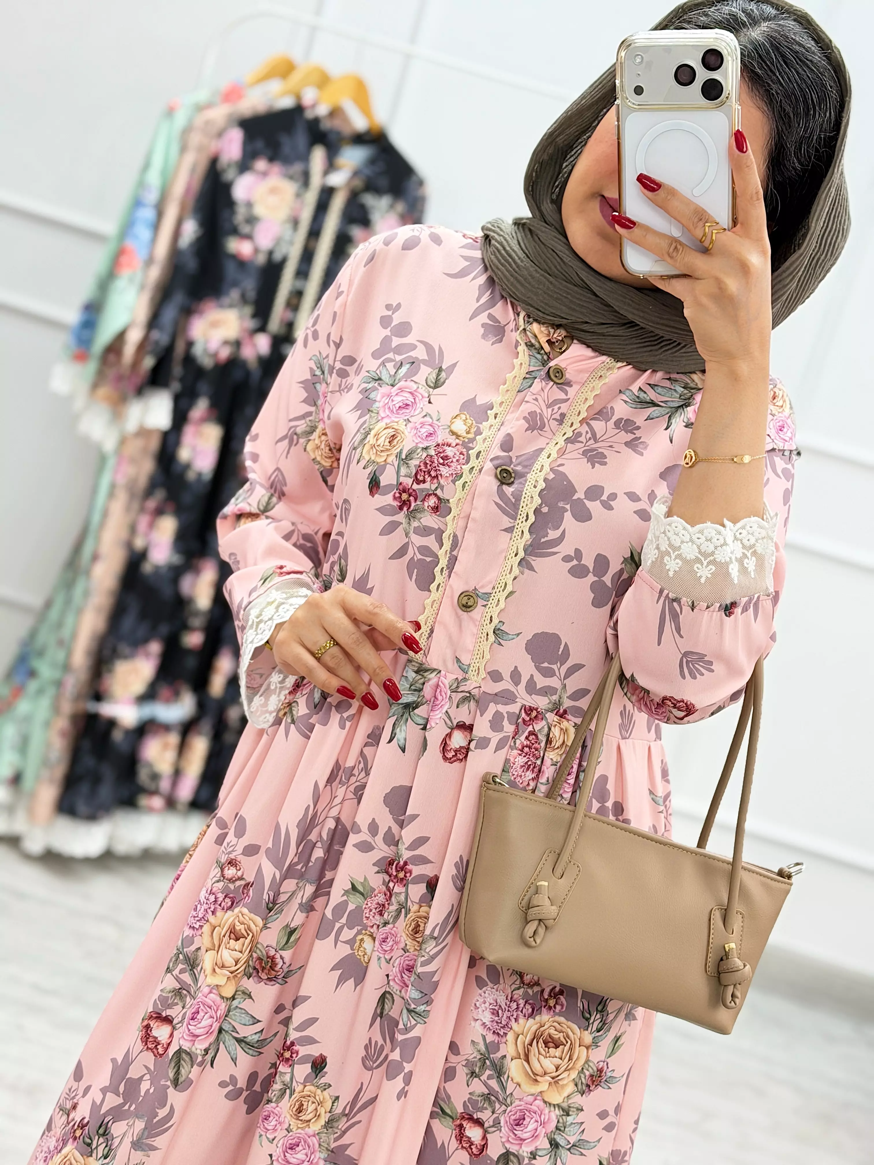 پیراهن بلند دانتل