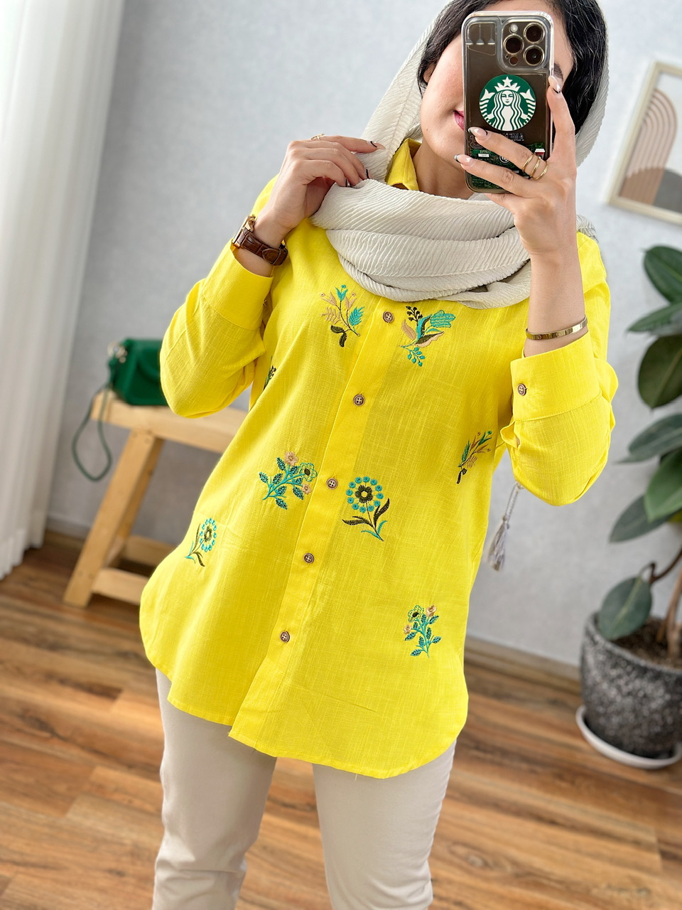 مانتو گلنار