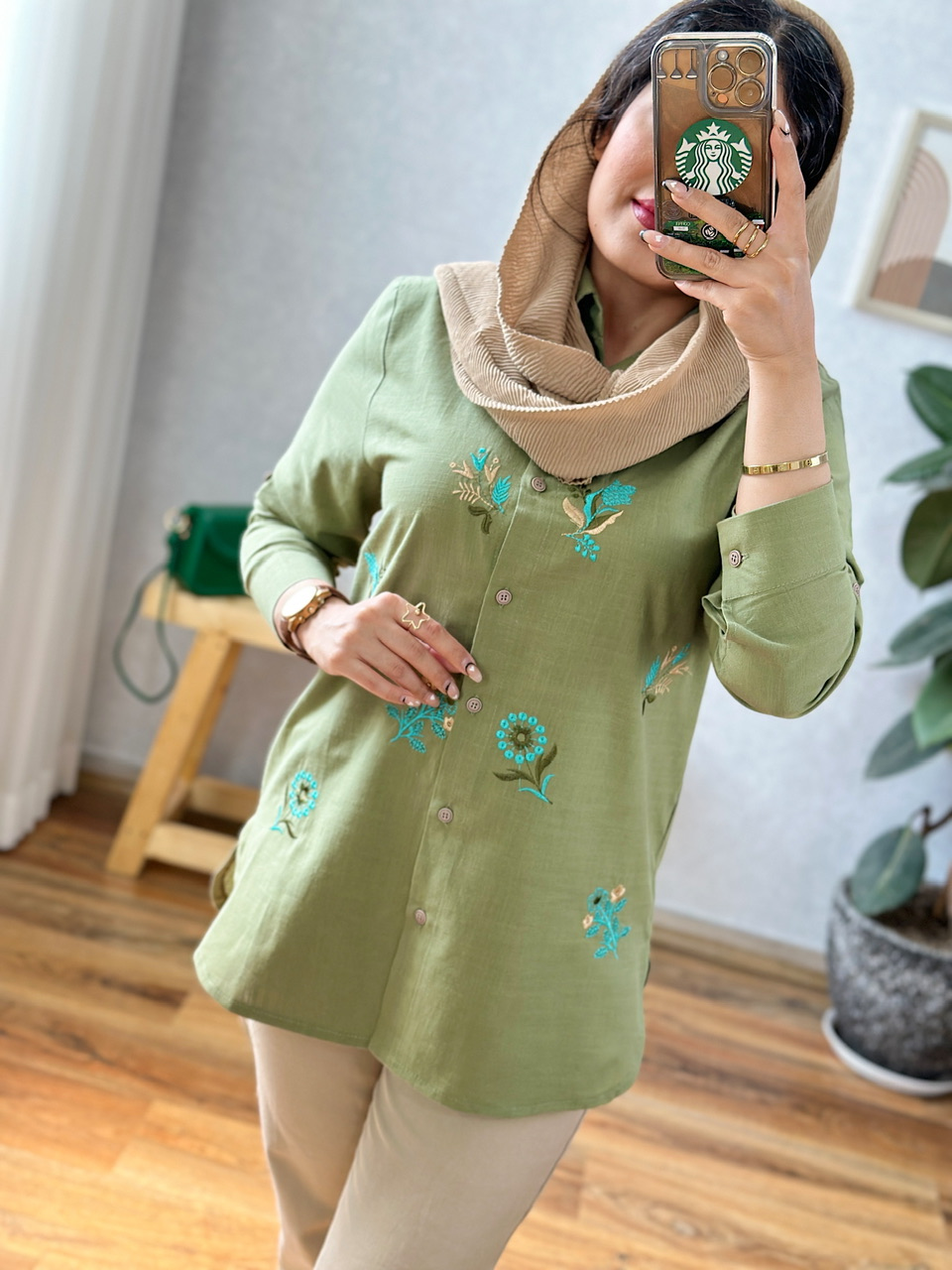 مانتو گلنار