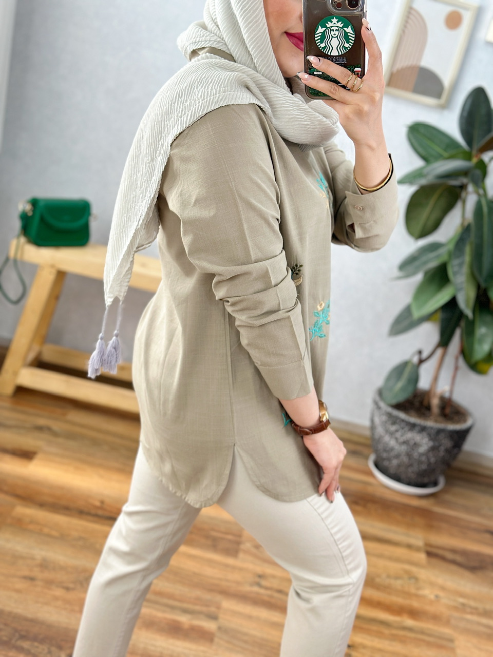 مانتو گلنار