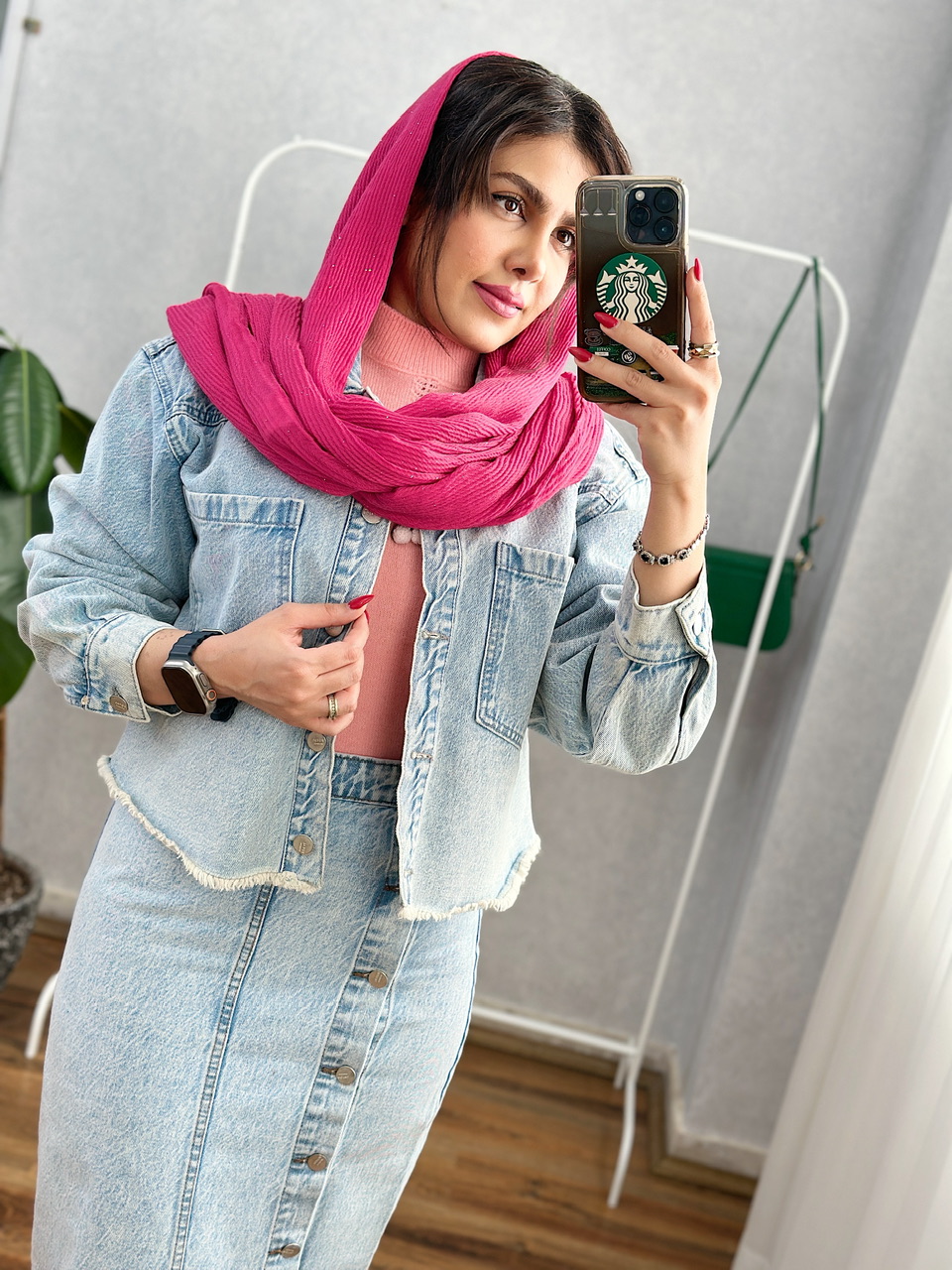 کراپ کت جین مانلیا