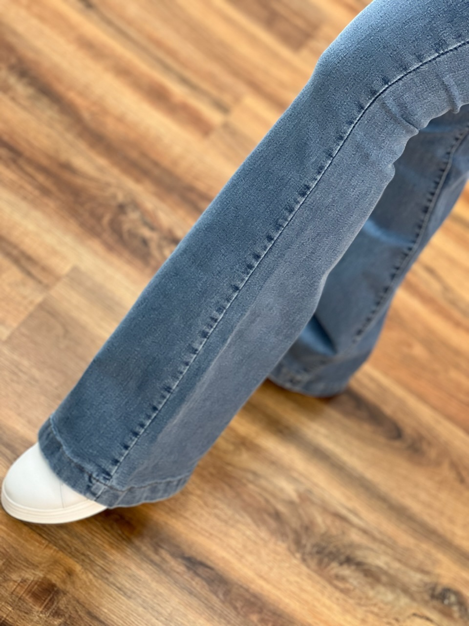 بوت کات آبی وسط