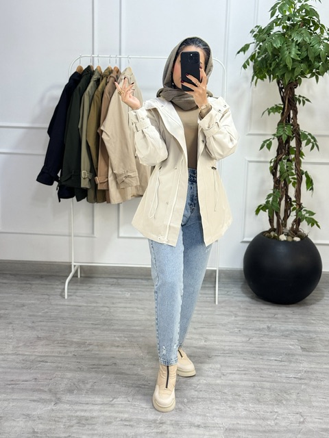 بارونی آیرا