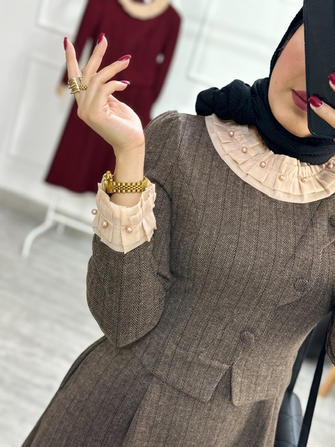 پیراهن مرواریدی