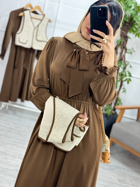 پیراهن و ژیله هلنا