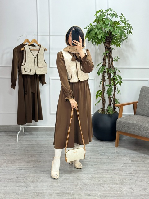 پیراهن و ژیله هلنا