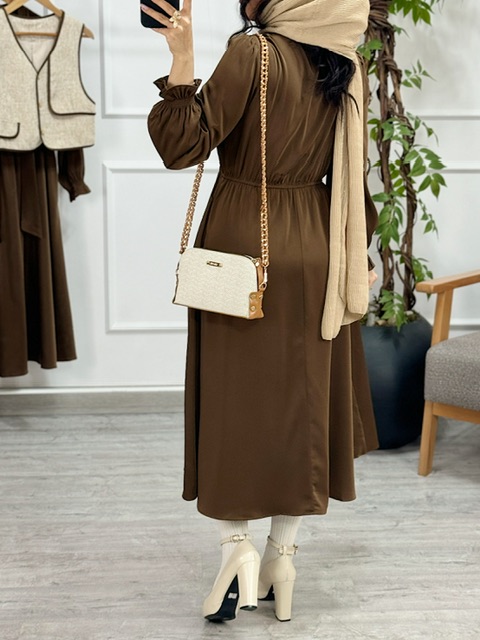 پیراهن و ژیله هلنا