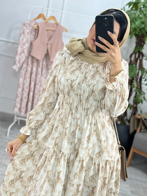 پیراهن و ژیله آلیس