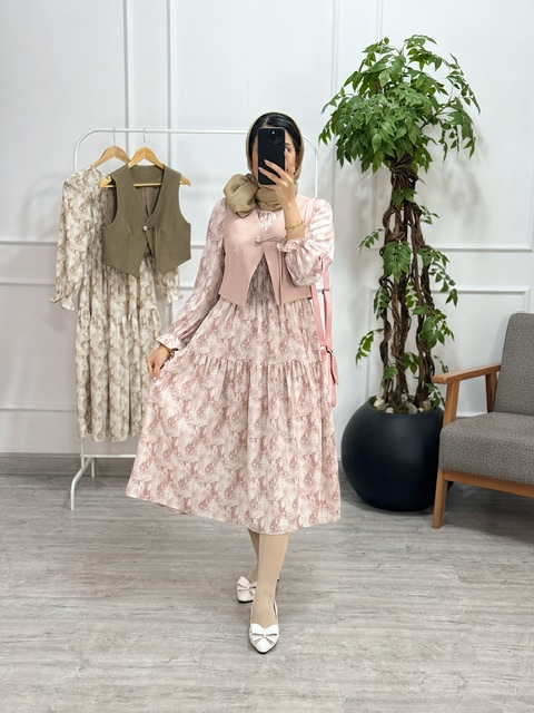 پیراهن و ژیله آلیس