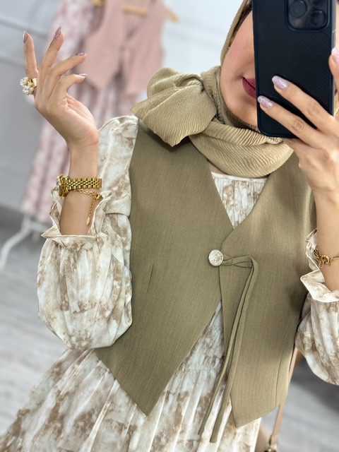 پیراهن و ژیله آلیس