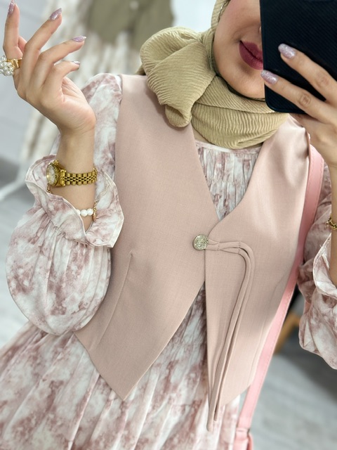پیراهن و ژیله آلیس