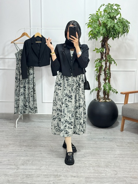 کت و سارافون‌کلارا