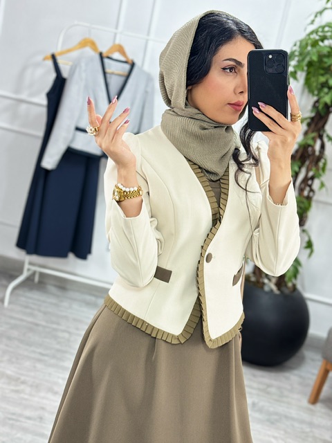 کت و سارافون هلما