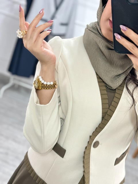 کت و سارافون هلما